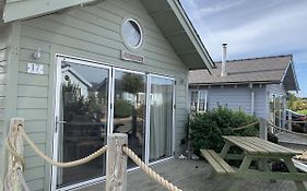 Salty Dog At The Bay Filey, Sleeps 4, 2 Dogs Welcome For Free Too