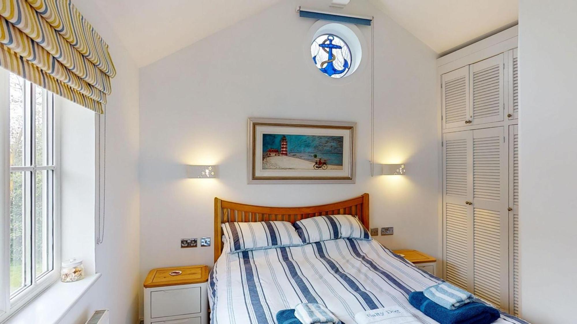 Salty Dog At The Bay Filey, Sleeps 4, 2 Dogs Welcome For Free Too Exterior photo