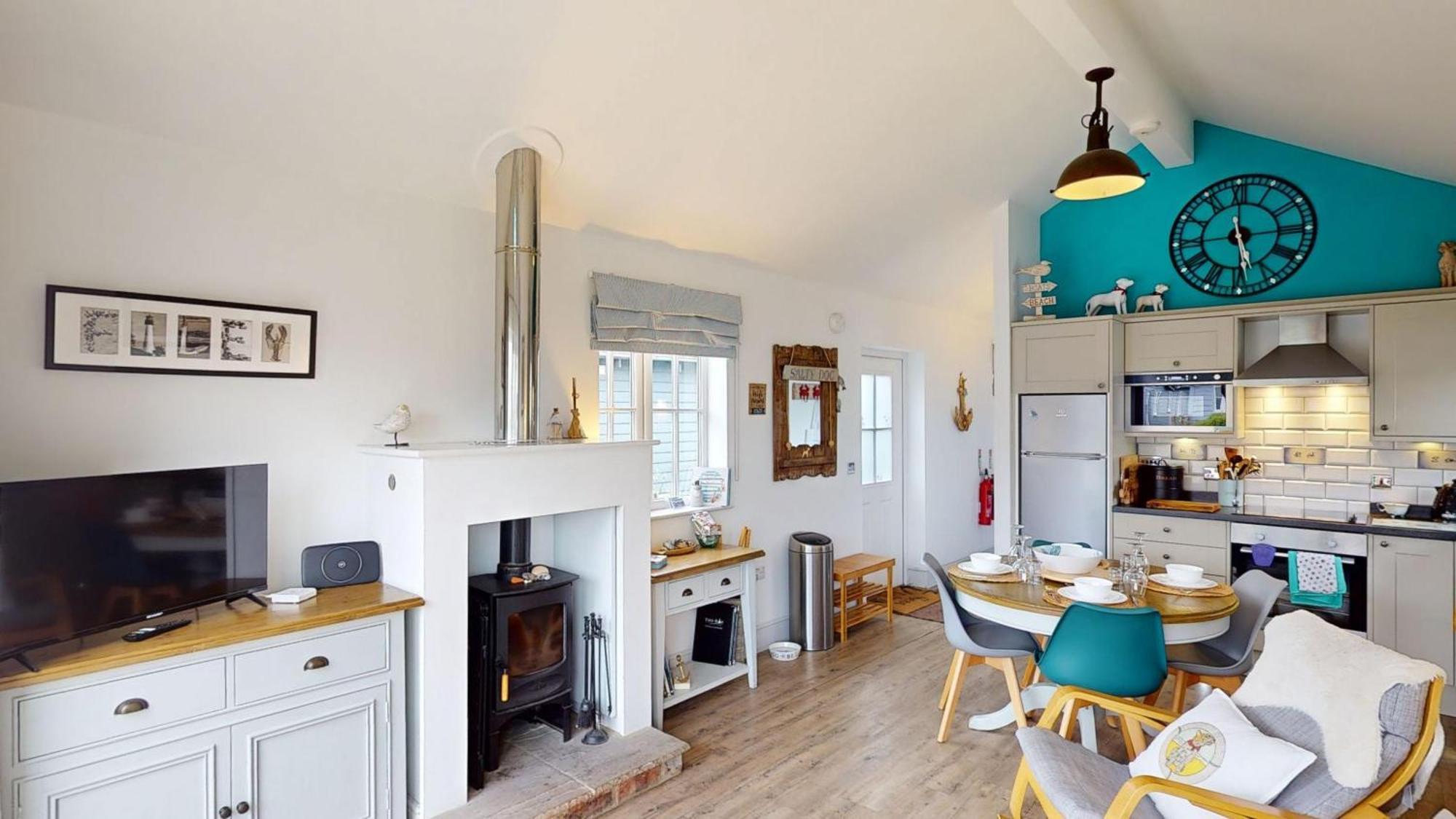 Salty Dog At The Bay Filey, Sleeps 4, 2 Dogs Welcome For Free Too Exterior photo